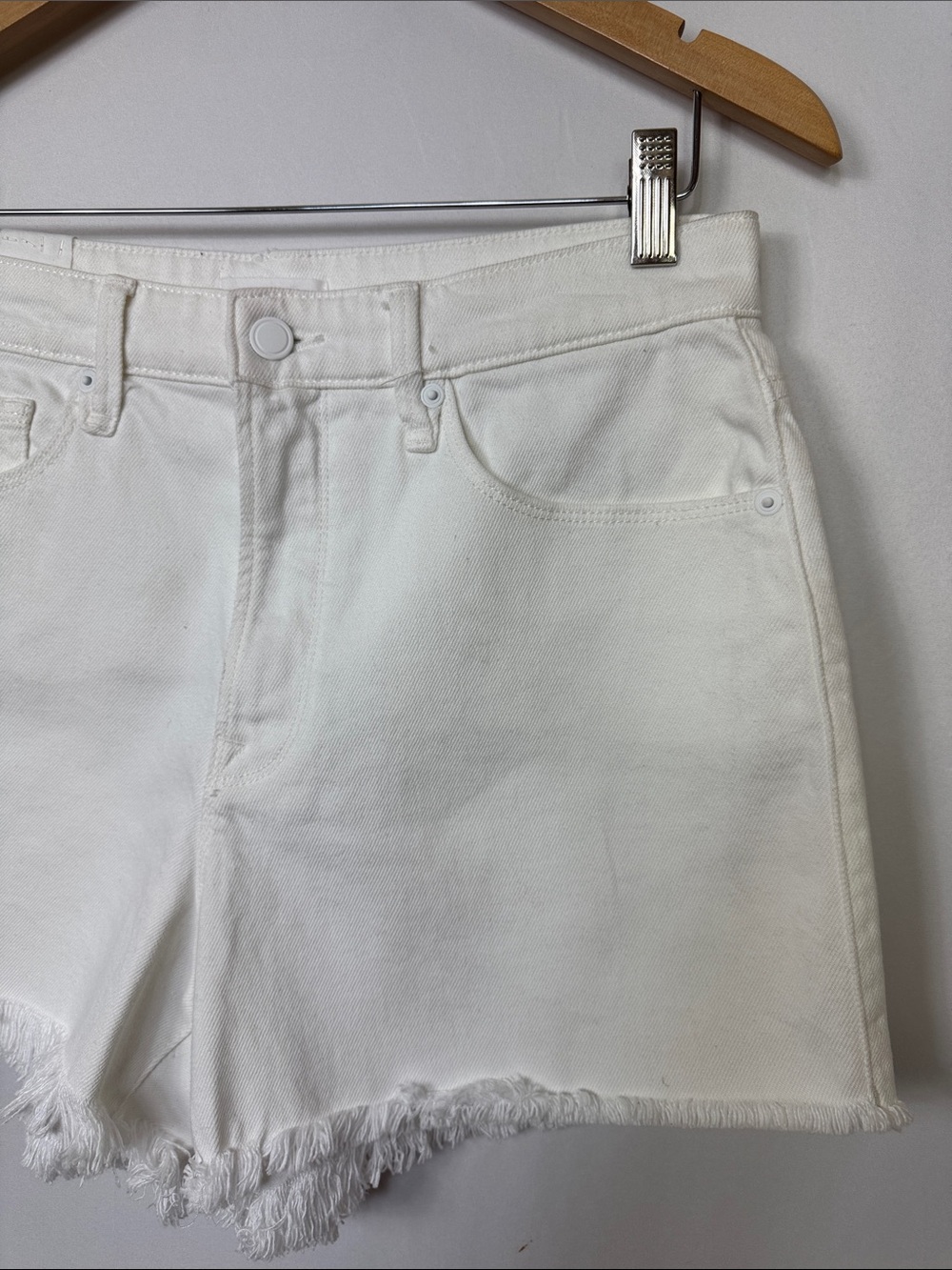 Good American Good ‘90s Shorts Size 6/28 White New - Picture 7 of 13